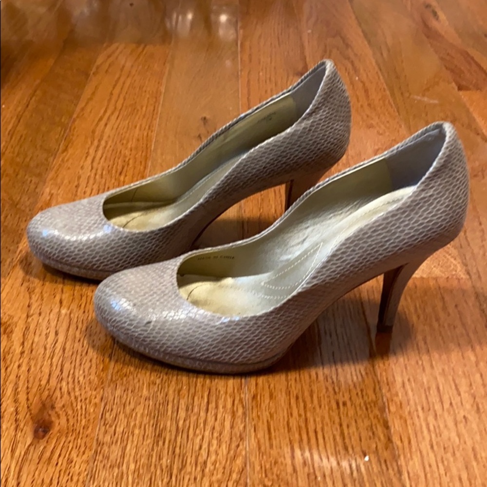 Tahari Heels